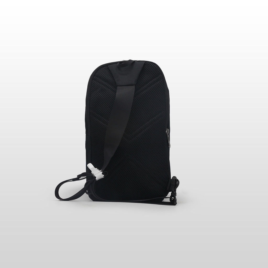 Peak Front Pack Black - 3
