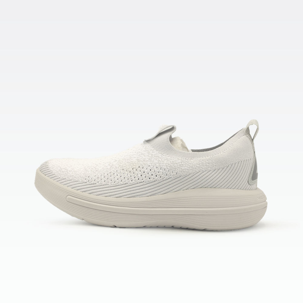 Peak Slip On Shoes White Flower Yarn - 3