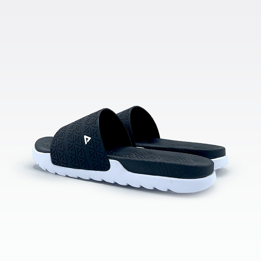 Peak Slippers White/Black - 4